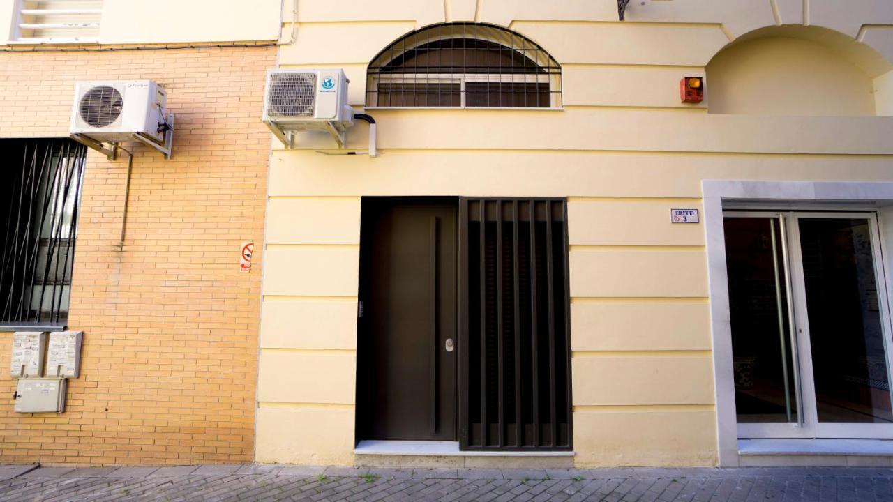 Rentalsevilla Escuelas Pias Exteriör bild